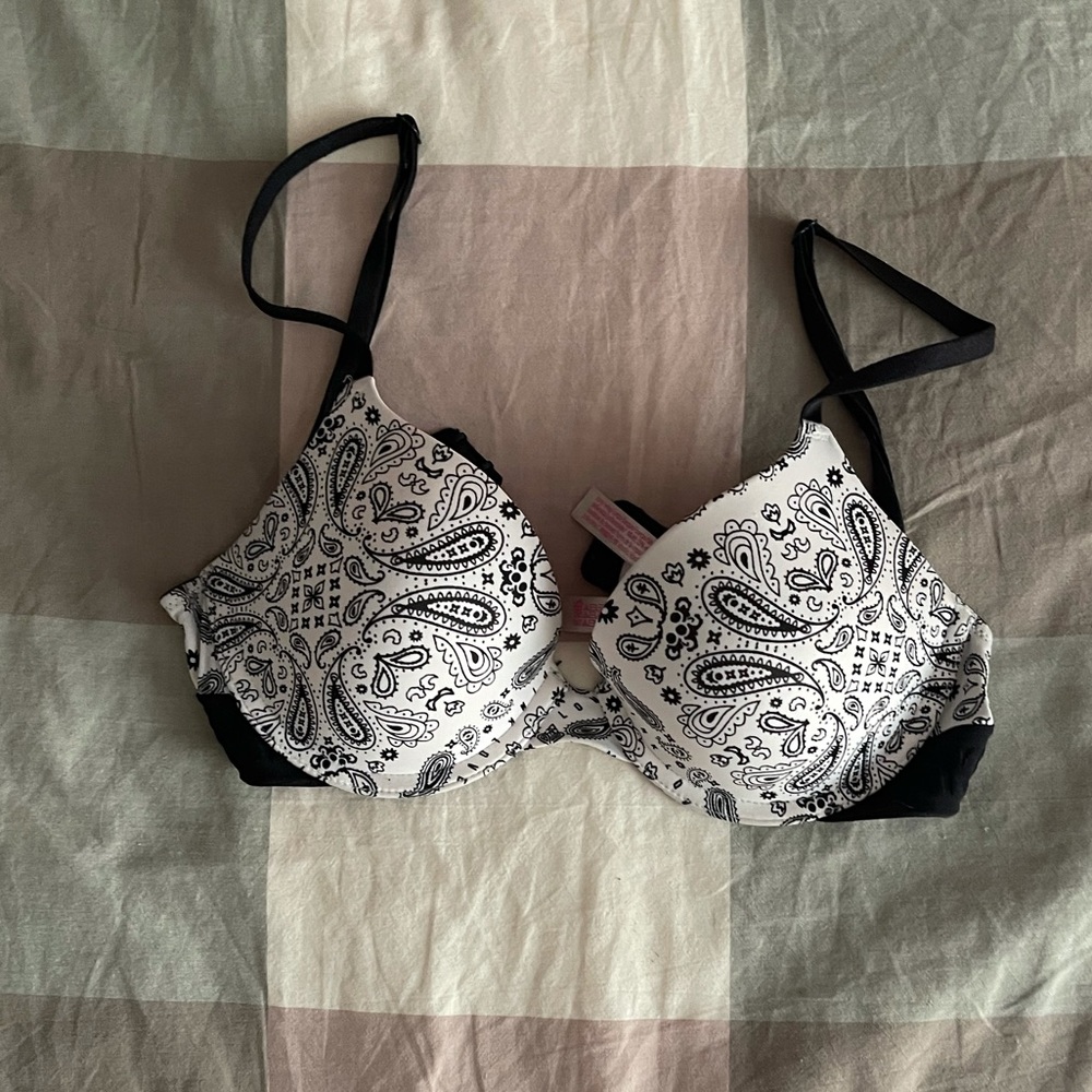 Pink brand Paisley bra